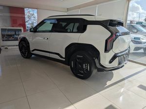 Kia EV3 GT Line - Image 2