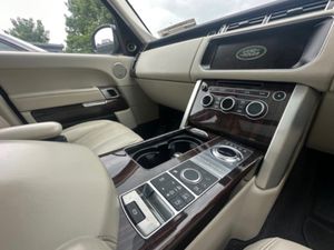 🇮🇪RANGE ROVER 3.0 VOUGE SE (PANORAMA ROOF)DIESEL - Image 4