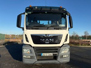 Man 8x4 Hookloader - Image 2