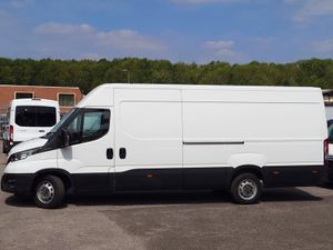 2024 Iveco Daily Medium Roof Panel Van - Image 4