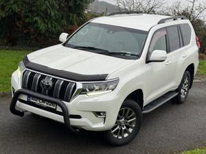 JAN SALE 🛞Toyota Land Cruiser 2018 7 seater prado - Image 4