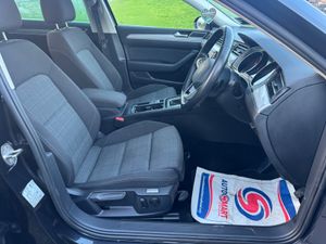 JAN SALE 🛞 Volkswagen Passat 2022 AUTO - Image 4