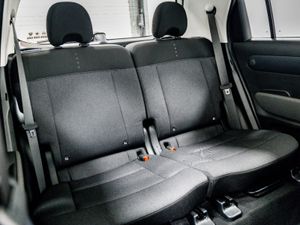 Hyundai INSTER Elegance 49kWh Auto 115HP - Image 4