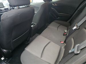 Mazda Mazda3 150PS EXECUTIVE SE 4DR - Image 3