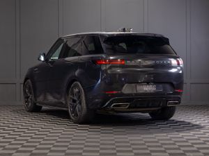 2023 Range Rover Sport P440e Dynamic HSE - Image 4