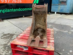 18" MILLAR SCOOP BUCKET......65mm PINS....190. - Image 2