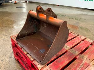 24"  MINI DIGGER BUCKET......30mm PINS........261v - Image 4