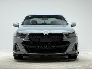 BMW 5-Series 530E M SPORT - Image 2