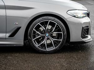 BMW 5-Series 520D G30 M Sport 4DR Auto - Image 4