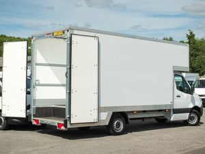 2023 Mercedes-Benz Sprinter Dropwell Luton Van - Image 2