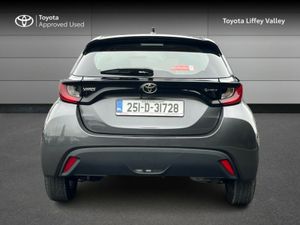 Toyota Yaris Yaris Hybrid 115 Luna - Image 4