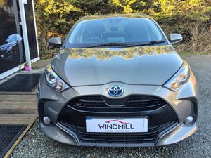 Toyota Yaris 1.5 Hybrid Luna 4DR - Image 2