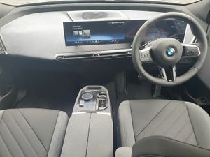 BMW iX xDrive45 M Sport - Image 4