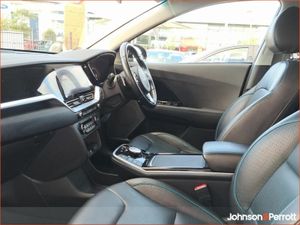 Kia e-Niro LIKE NEW CONDITION HUGE SPEC - Image 3