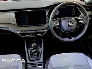 Skoda Octavia Selection 1.5TSI 115HP - Image 4