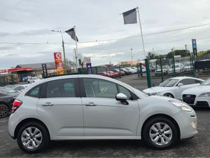 Citroen C3 1.2 AUTO FULL MOON ROOF / LOW ROAD TAX - Image 3