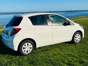 Toyota Yaris DBA-KSP130 5DR AUTO - Image 3