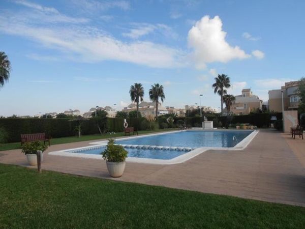Bungalow To Rent in Torrevieja by the Salt Lake