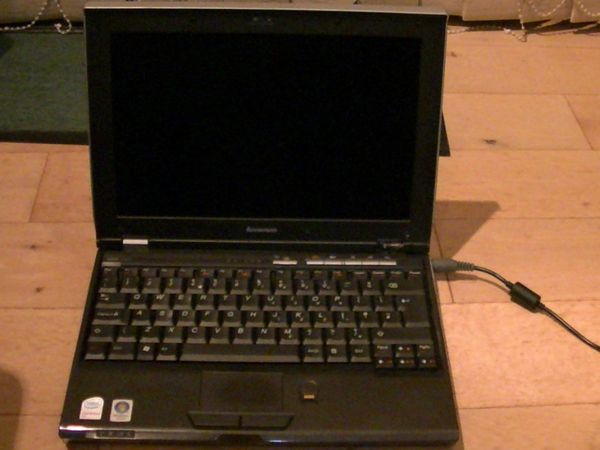 Lenovo 3000 V200 Laptop (Hurry Most Go)