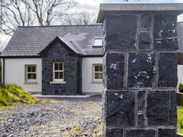 THINSTONE IRELAND 100% NATURAL STONE CUT TO 1 INCH