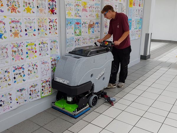 Tomcat Sport Floor Scrubber Dryer Brand New For In Co Cavan 0 On Donedeal