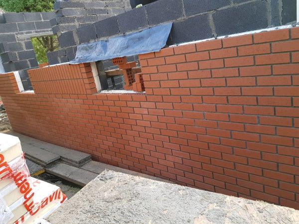 Bricklaying contractor available