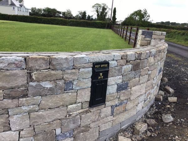 Tipperary Sandstone with blue limestone mix