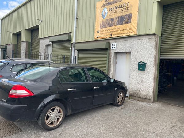 Renault Megane for breaking,parts only
