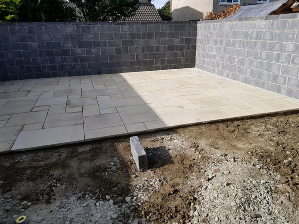 Bricklaying and paving contractor