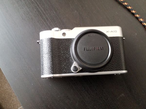 fujifilm   X-A10 body 16.3MP