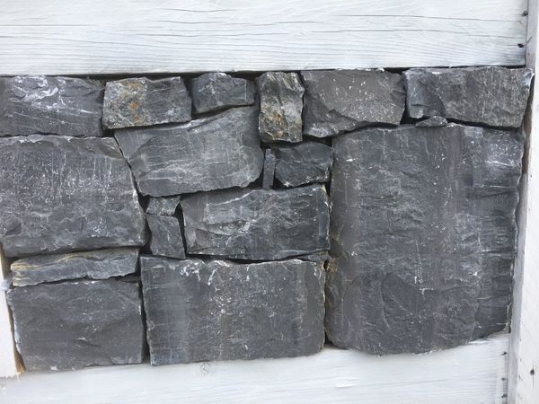 Old Dublin Calp Limestone Thinstone Cladding 40mm