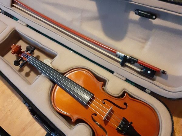 Violin, half size (19" long), lovely instrument
