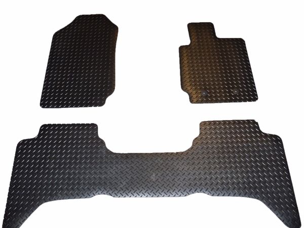 TAILORED FIT FLOOR MATS >RUBBER<