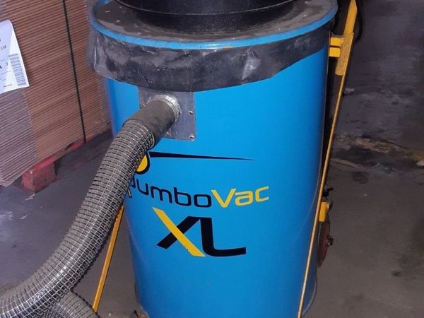 Industrial Vacuum Cleaner - Hardly used - Like New