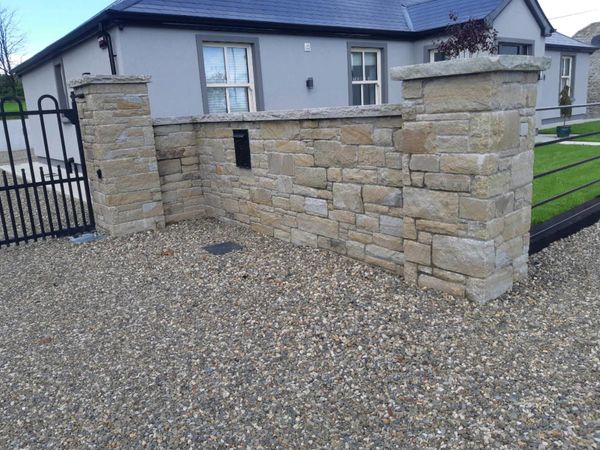 Sandstone Wall capping