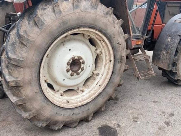 16.9 R34 Tractor Tyres