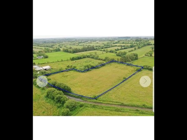 2.4 acre site/field mohill town