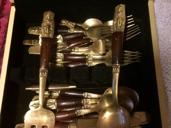 thailand brass 28pc cutlery set new in wooden box