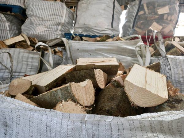 Seasoned dry Hardwood  Firewood 🔥