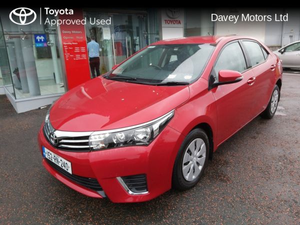 Toyota Corolla Saloon, Diesel, 2015, Red