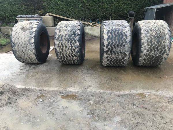 Four 800/40 R 26.5 Floatation Wheels & Tyres