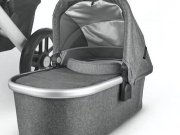 Uppababy Carry cot and stand