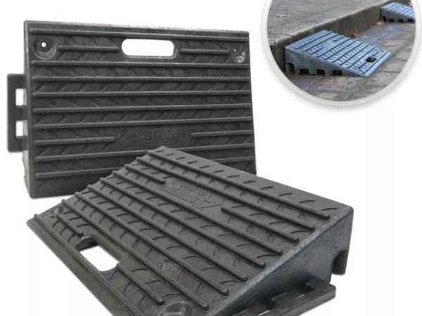 Set of 2 Heavy Duty Rubber Kerb Ramps Free Deliver