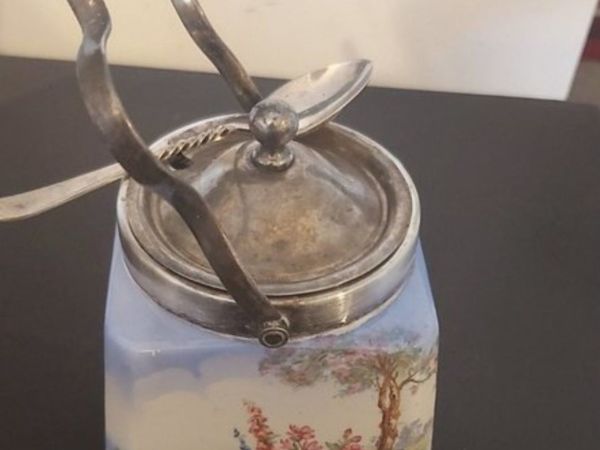 Silver-plated Flosmaron jar
