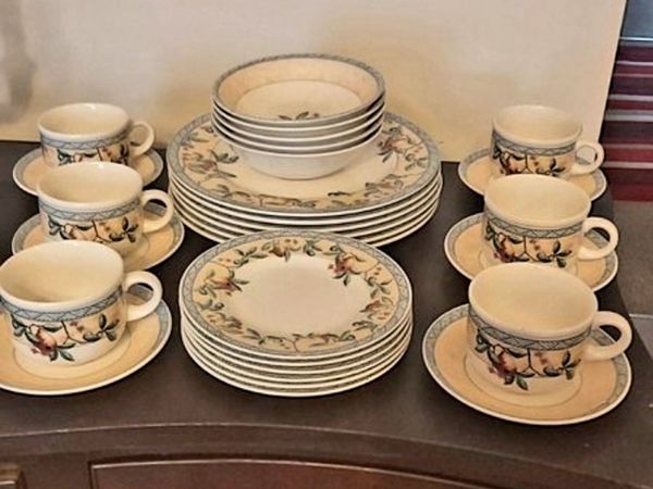 Rare,discontinued Johnson brothers porcelain