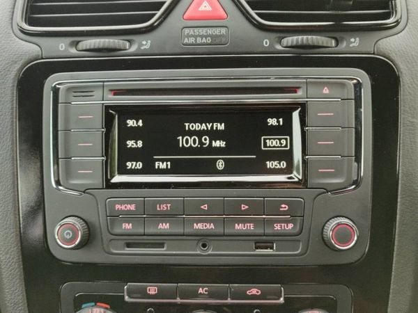 RCN210 VW Bluetooth Radio