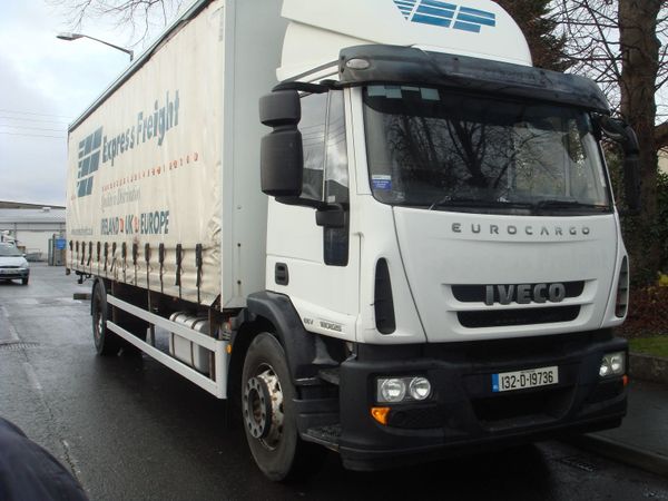 Iveco Euro Cargo 2013 Curtain sider automatic