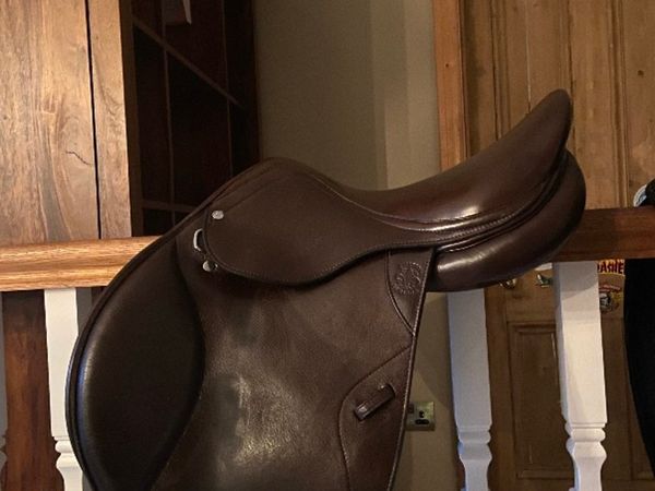 16" brown Leather saddle