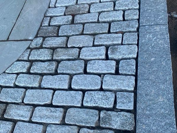 Tumbled cobble (reclaimed look)