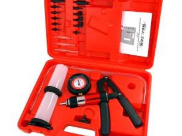 21 Pc Vacuum/pressure Pump & Brake Bleeding Kit